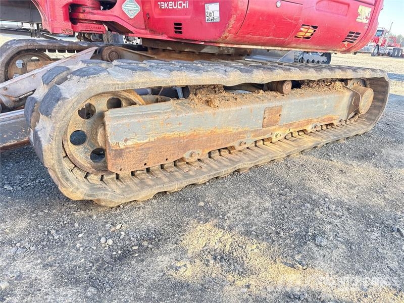 Takeuchi TB260 Mini bagri <7t