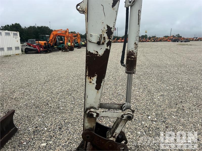 Takeuchi TB260 Minigrävare < 7t