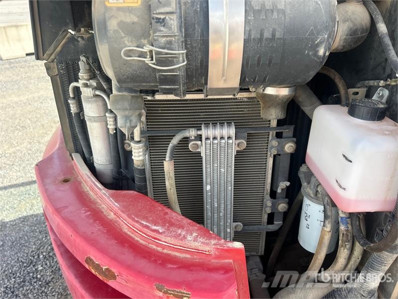 Takeuchi TB260 حفارات صغيرة أقل من 7 طن (حفارات صغيرة)