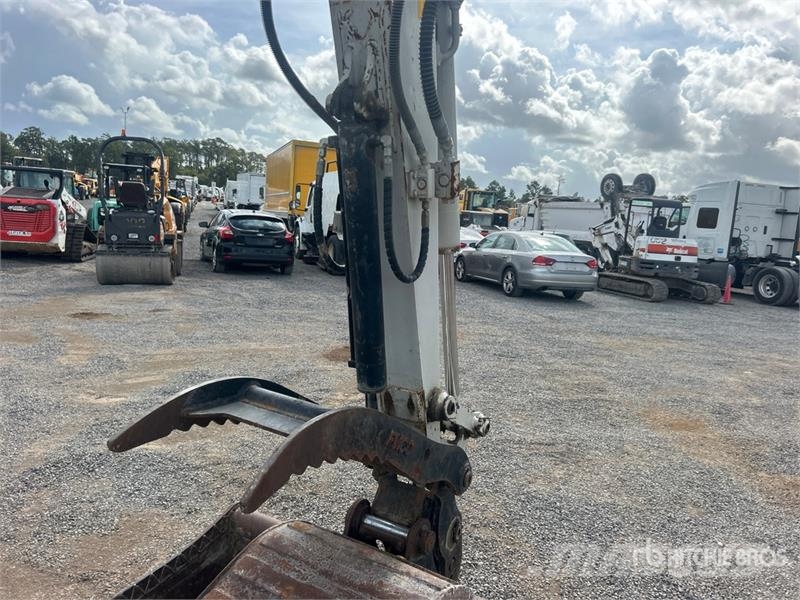 Takeuchi TB260 حفارات صغيرة أقل من 7 طن (حفارات صغيرة)