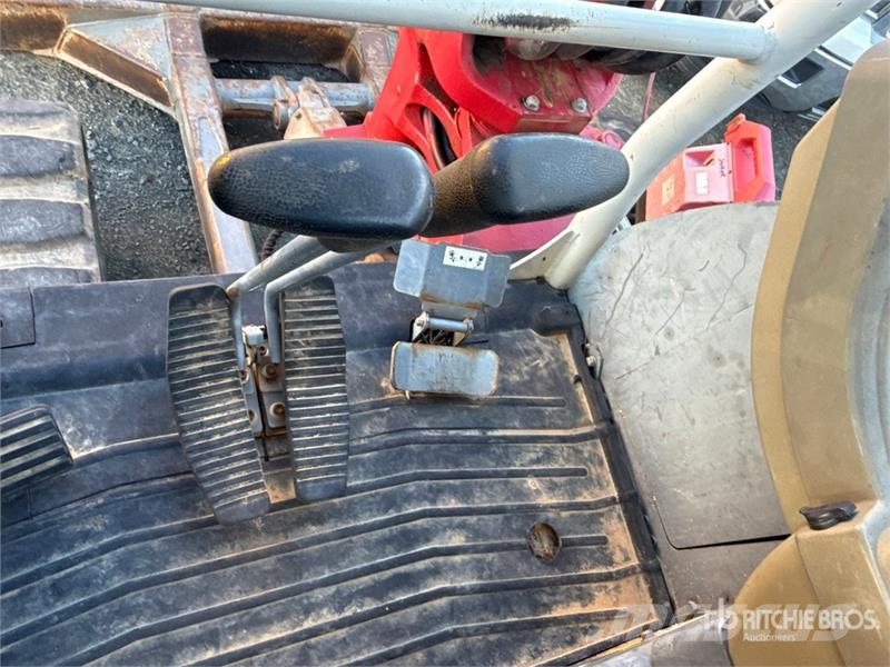Takeuchi TB260 Mini bagri <7t