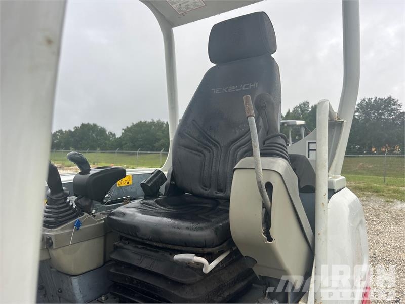Takeuchi TB260 Minigrävare < 7t
