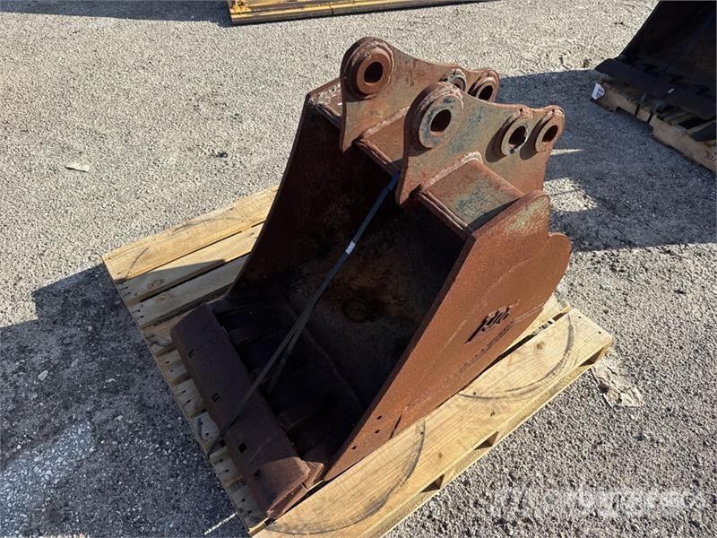 Takeuchi TB260BKT24 24 in Digging Excavator Bucket دلاء