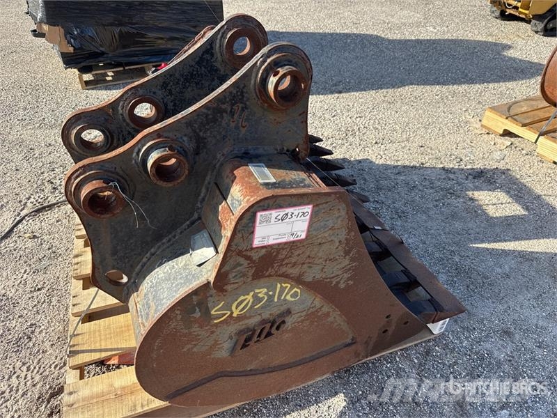 Takeuchi TB260BKT24 24 in Digging Excavator Bucket دلاء
