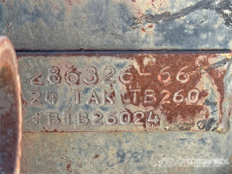 Takeuchi TB260BKT24 24 in Digging Excavator Bucket دلاء