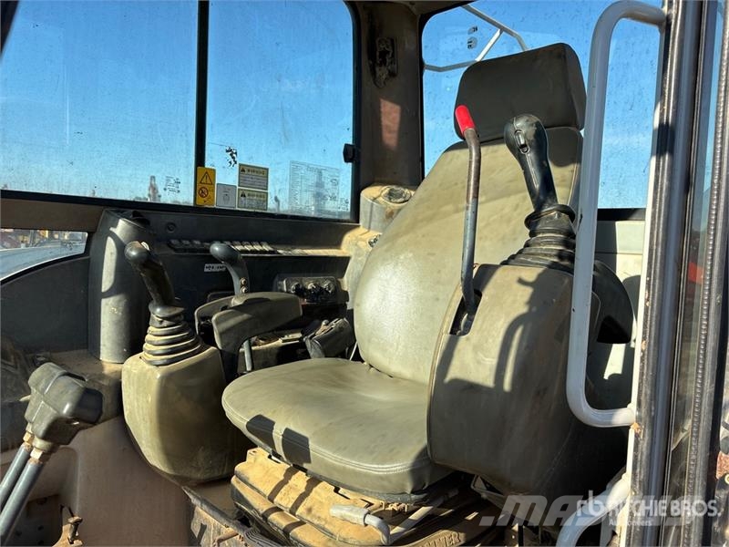 Takeuchi TB285 Tracked Excavator Roomikekskavaatorid