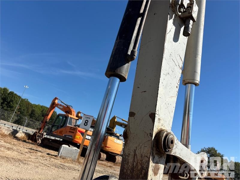 Takeuchi TB290 대형 굴삭기 29톤 이상