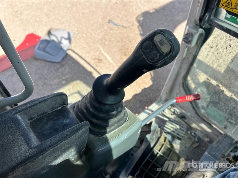 Takeuchi TB290 Miniescavatori