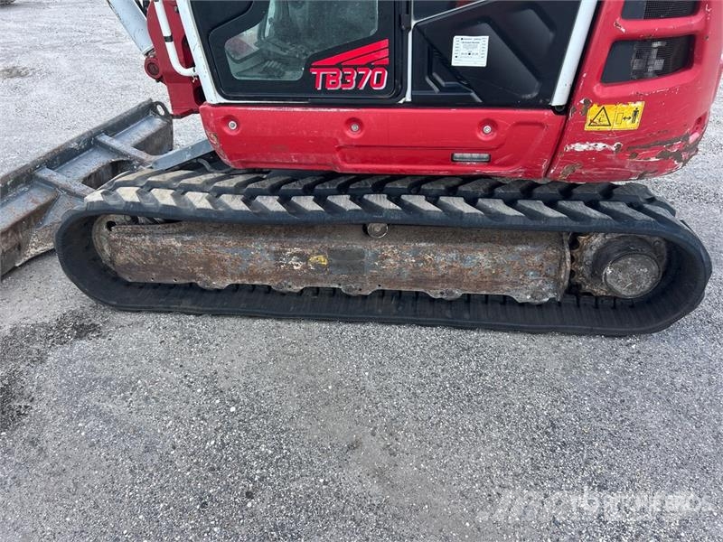 Takeuchi TB370 Tracked Excavator Верижен екскаватор