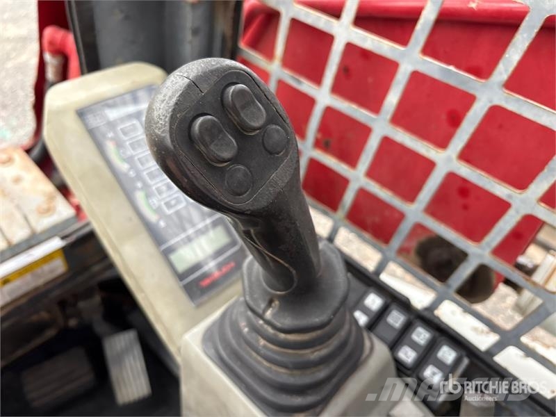 Takeuchi TL10 Kompaktrakodók