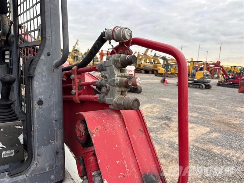 Takeuchi TL10 Kompaktrakodók