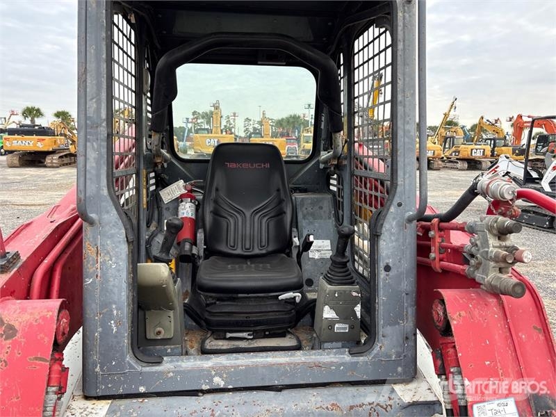 Takeuchi TL10 Kompaktrakodók