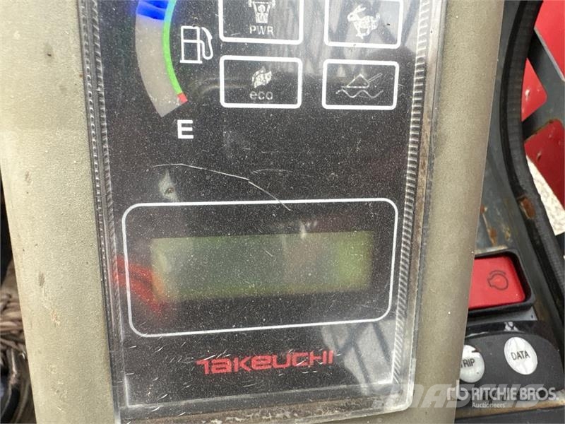 Takeuchi TL10 Kompaktrakodók