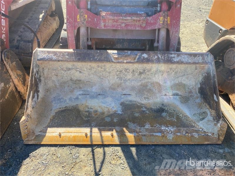Takeuchi TL10V2 Compact Track Loader Мини-погрузчики