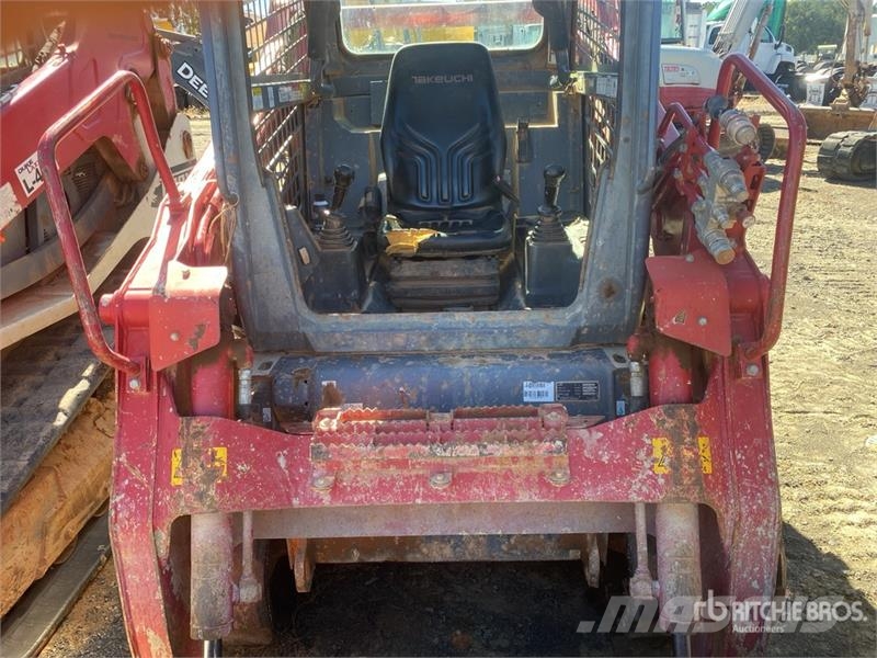 Takeuchi TL10V2 Compact Track Loader Мини-погрузчики