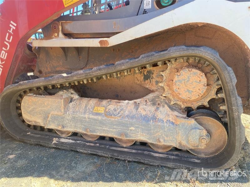 Takeuchi TL10V2 Compact Track Loader Мини-погрузчики