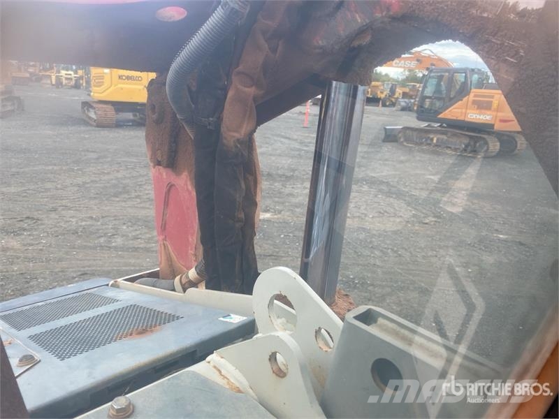 Takeuchi TL10V2 Compact Track Loader Minilæsser - skridstyret