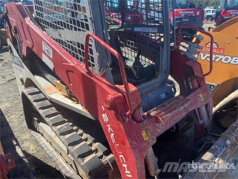 Takeuchi TL10V2 Compact Track Loader Мини-погрузчики
