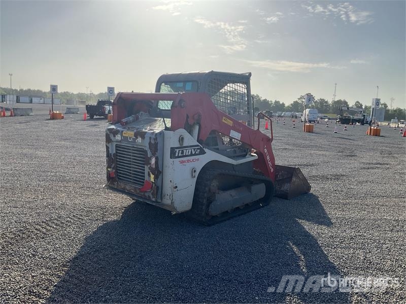 Takeuchi TL10V2 Compact Track Loader Kompaktrakodók