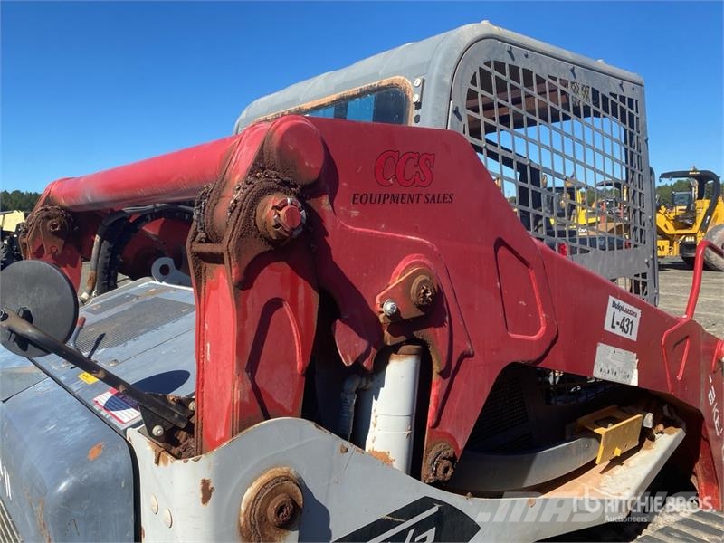 Takeuchi TL10V2 Compact Track Loader Мини-погрузчики