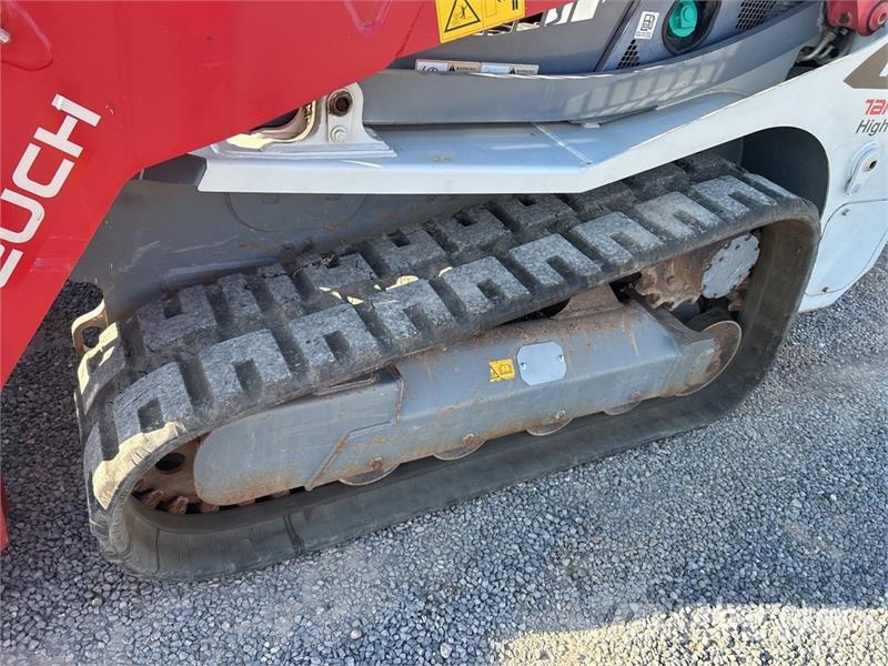 Takeuchi TL10V2 Two-Speed Compact Track Loader Lietoti riteņu kompaktiekrāvēji