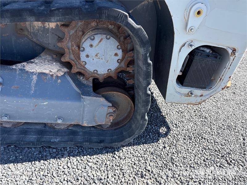 Takeuchi TL10V2R Compact Track Loader (Inoperable) Kompaktrakodók