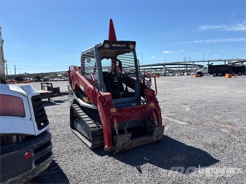 Takeuchi TL10V2R Compact Track Loader (Inoperable) Kompaktrakodók