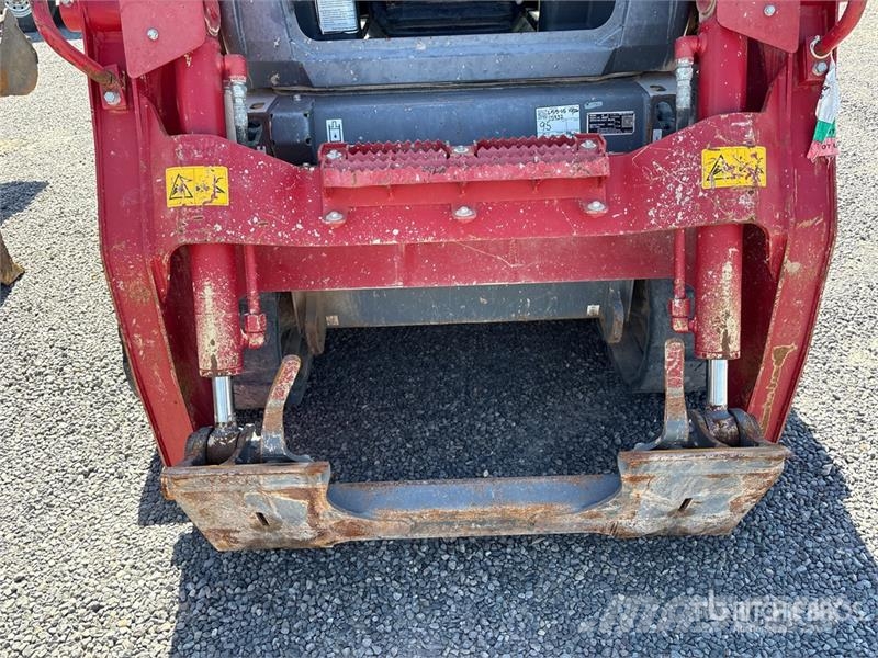 Takeuchi TL10V2R Compact Track Loader (Inoperable) Kompaktrakodók