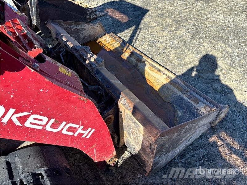 Takeuchi TL10V2R Two-Speed Compact Track Loader Мини-погрузчики