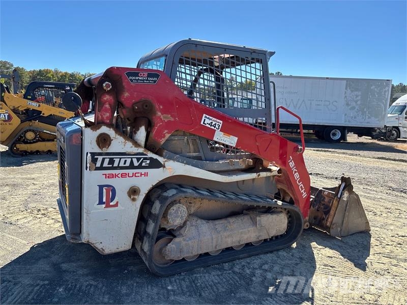 Takeuchi TL10V2R Two-Speed Compact Track Loader لوادر انزلاقية التوجيه