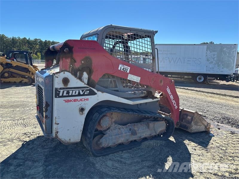 Takeuchi TL10V2R Two-Speed Compact Track Loader Мини-погрузчики