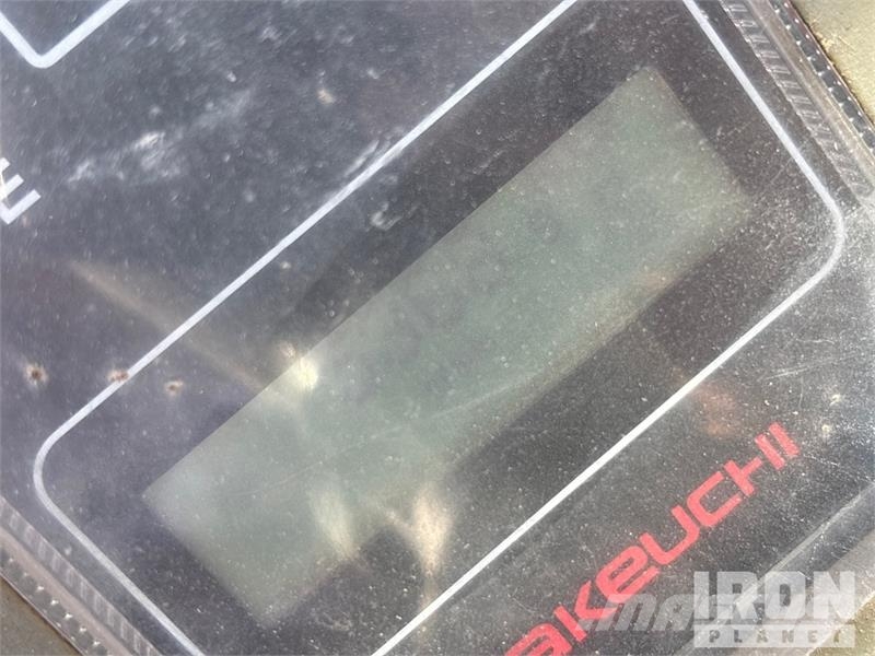 Takeuchi TL12 滑移轉向裝載機