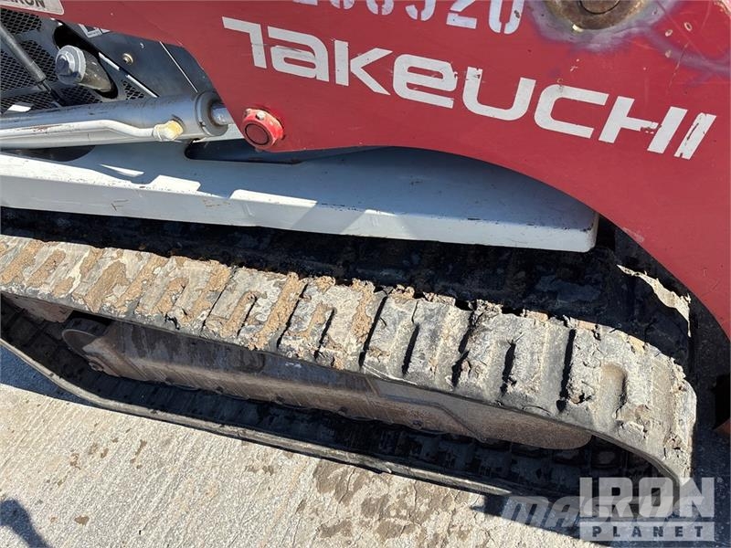 Takeuchi TL12 滑移轉向裝載機