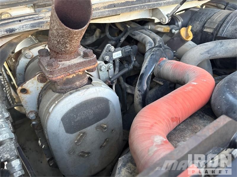 Takeuchi TL12 滑移轉向裝載機