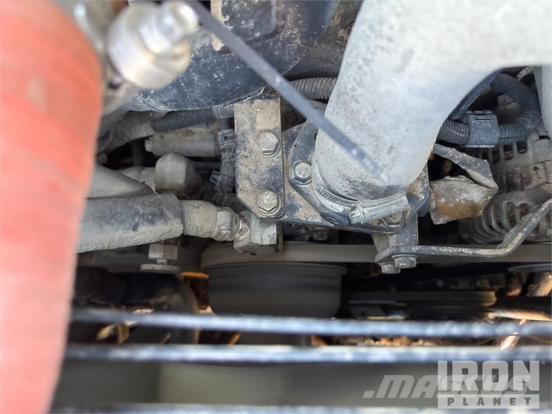 Takeuchi TL12 滑移轉向裝載機