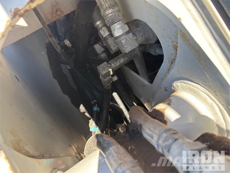 Takeuchi TL12 滑移轉向裝載機