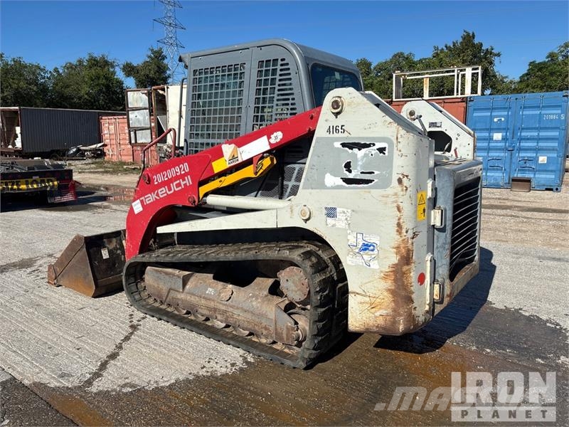 Takeuchi TL12 滑移轉向裝載機