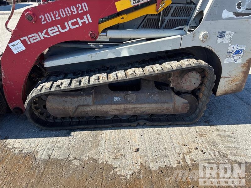 Takeuchi TL12 滑移轉向裝載機