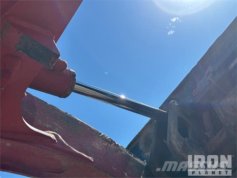 Takeuchi TL12 滑移轉向裝載機