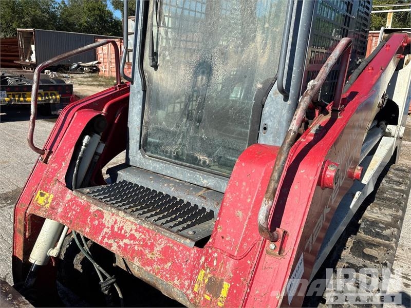 Takeuchi TL12 滑移轉向裝載機