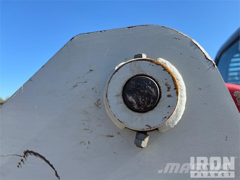 Takeuchi TL12 滑移轉向裝載機