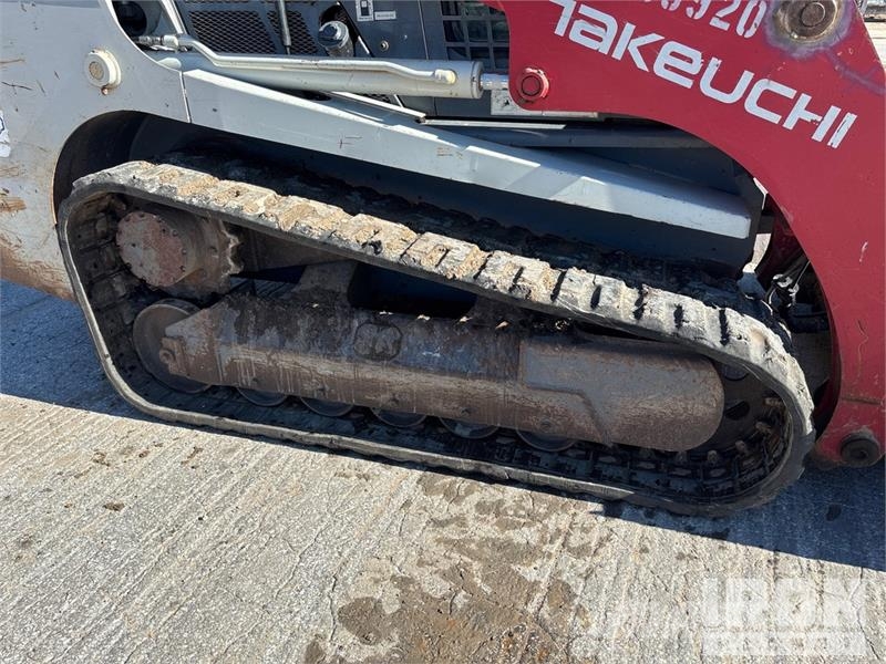 Takeuchi TL12 滑移轉向裝載機