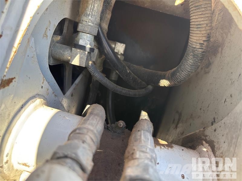 Takeuchi TL12 滑移轉向裝載機