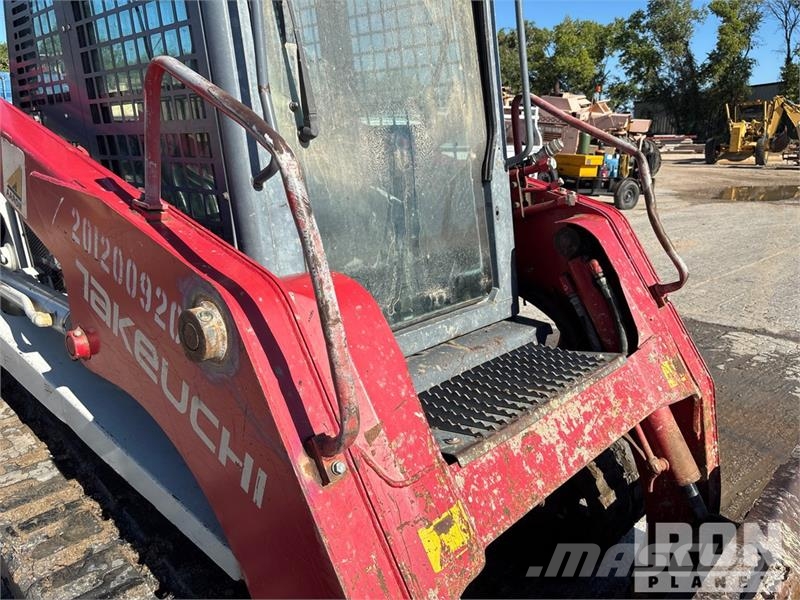 Takeuchi TL12 滑移轉向裝載機