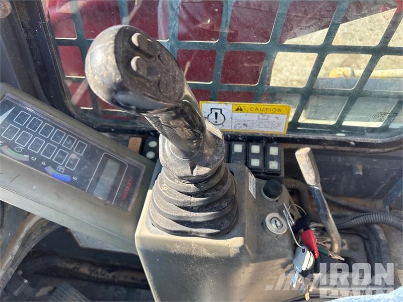 Takeuchi TL12 滑移轉向裝載機