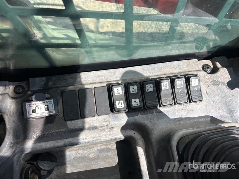 Takeuchi TL12V2 Lietoti riteņu kompaktiekrāvēji