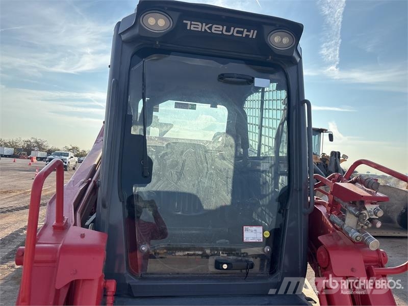Takeuchi TL12V2 Skid steer loaders