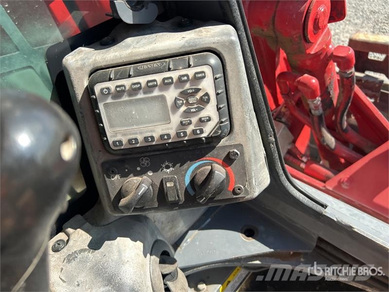 Takeuchi TL12V2 Lietoti riteņu kompaktiekrāvēji