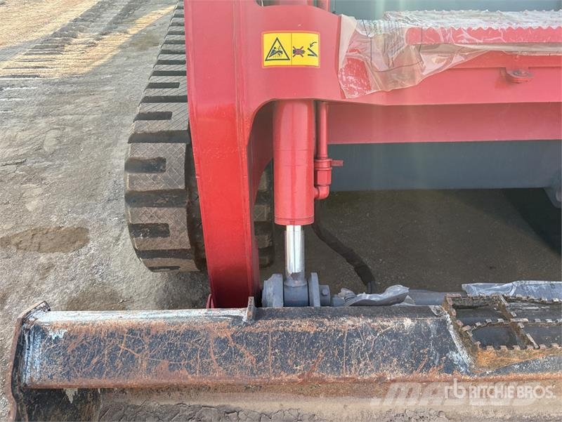 Takeuchi TL12V2 Skid steer loaders