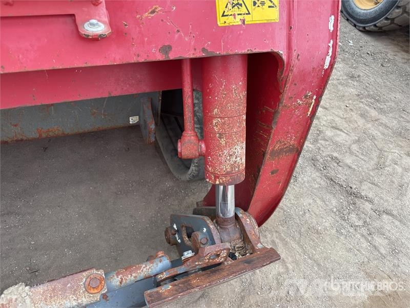 Takeuchi TL12V2 Kompaktlader